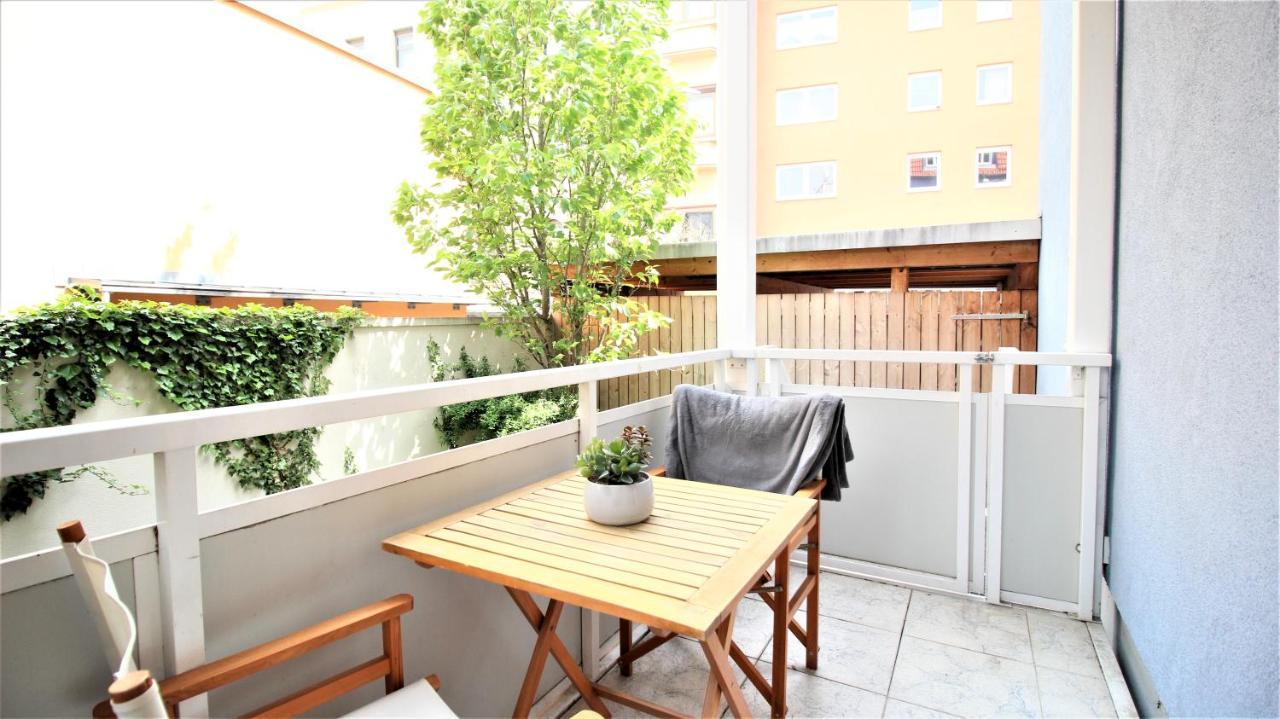 ➤Private Room - Heart Of Downtown With Terrace Würzburg Exterior foto